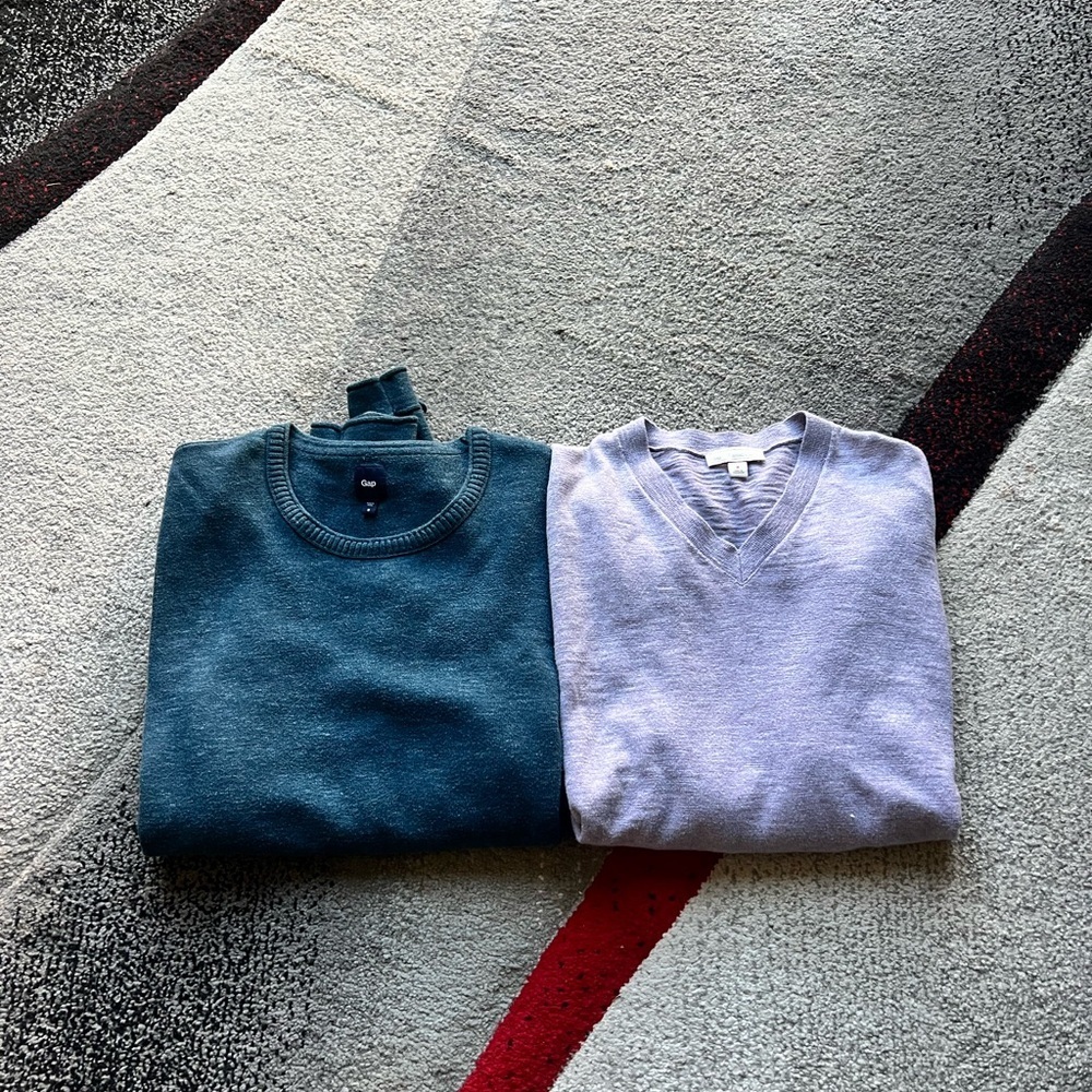 Gap Assorted Men’s Sweaters Bundle 2 PC - Picture 1 of 8